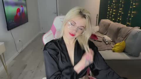 Snapshot of candyhannah chatting on March 24, 2026, 6:35 pm You can call me HH online show from March 24, 2026, 6:35 pm