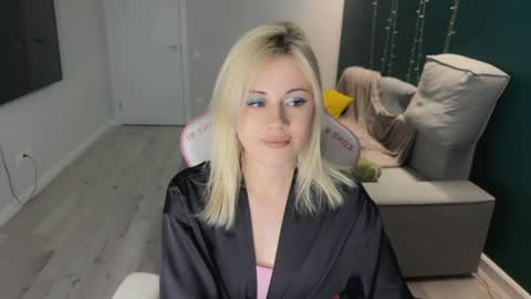 Snapshot of candyhannah chatting on April 2, 2026, 4:48 pm You can call me HH online show from April 2, 2026, 4:48 pm