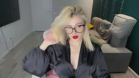 Snapshot of candyhannah chatting on April 5, 2026, 3:20 pm You can call me HH online show from April 5, 2026, 3:20 pm