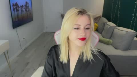 Snapshot of candyhannah chatting on April 17, 2026, 11:57 am You can call me HH online show from April 17, 2026, 11:57 am