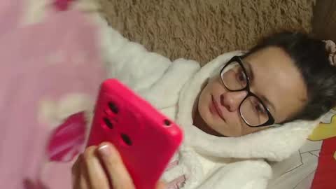 say meow and send tips  online show from December 27, 2024, 11:31 pm