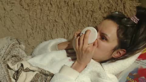 say meow and send tips  online show from February 1, 2025, 9:19 pm