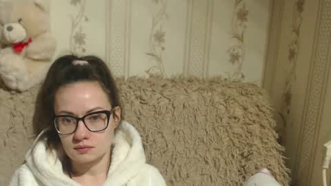 say meow and send tips  online show from February 16, 2025, 11:16 pm