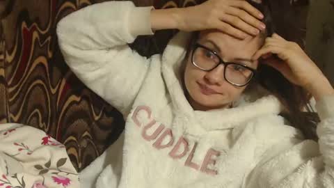 say meow and send tips  online show from March 2, 2025, 5:25 pm