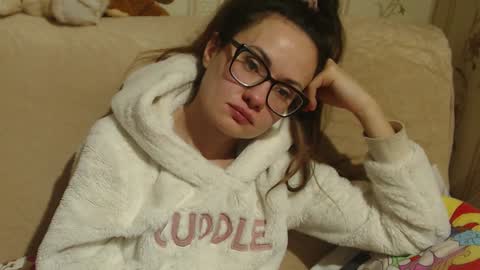 say meow and send tips  online show from March 3, 2025, 2:04 am