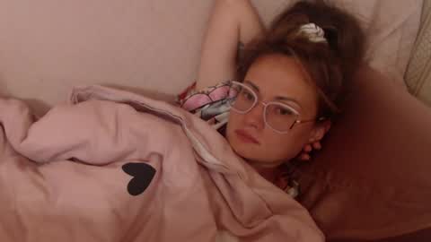 say meow and send tips  online show from June 18, 2026, 6:57 am