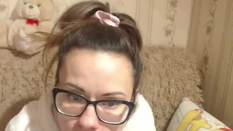 say meow and send tip  online show from February 19, 2025, 10:56 am