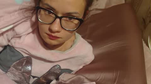 say meow and send tip  online show from October 16, 2025, 9:16 pm