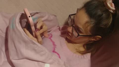 say meow and send tip  online show from November 8, 2025, 11:43 am