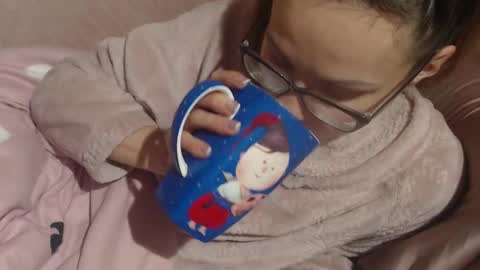 say meow and send tip  online show from February 3, 2026, 6:22 am