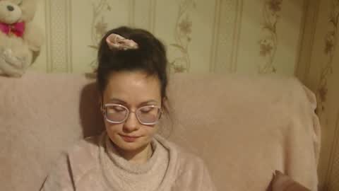 say meow and send tip  online show from February 26, 2026, 7:35 pm