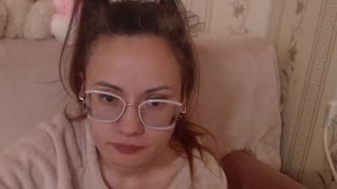say meow and send tip  online show from May 3, 2026, 1:50 pm