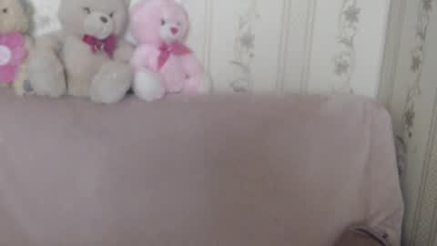 say meow and send tip  online show from May 9, 2026, 10:20 am