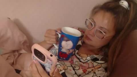 say meow and send tip  online show from June 20, 2026, 3:04 pm