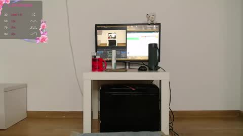 Snapshot of candyliciousss chatting on April 18, 2026, 6:17 am candyliciousss online show from April 18, 2026, 6:17 am