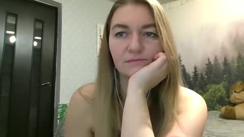 Daisy online show from December 18, 2025, 10:27 pm