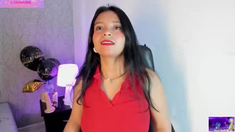 Snapshot of candys_victoria chatting on October 15, 2025, 3:06 am Candys Victoria online show from October 15, 2025, 3:06 am