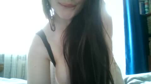 CandyXDiamond online show from May 14, 2026, 6:42 am