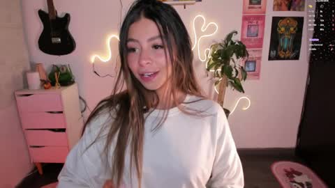 Camilla online show from May 20, 2026, 12:17 am