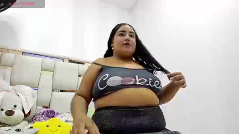 canela17 online show from September 13, 2025, 1:44 pm