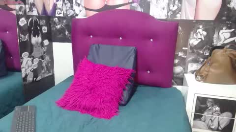 Canela online show from September 8, 2025, 5:56 pm