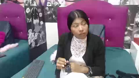 Canela online show from September 10, 2025, 9:37 pm