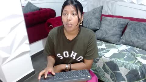 Canela online show from September 15, 2025, 4:51 pm
