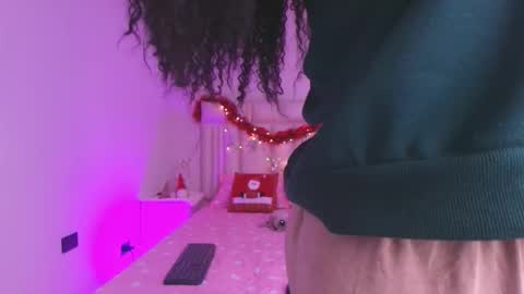 Aura  online show from December 17, 2025, 12:00 pm