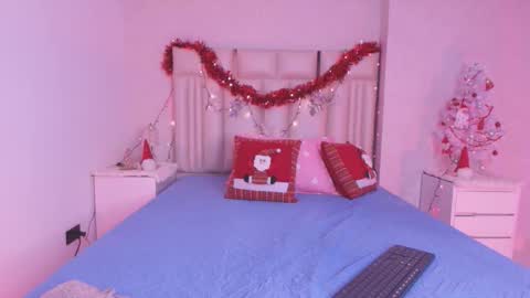 Aura  online show from December 18, 2025, 12:00 pm