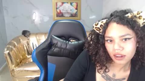 canela_s1 online show from October 11, 2025, 8:07 pm