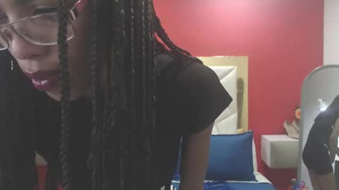 Canela online show from November 17, 2025, 8:47 pm