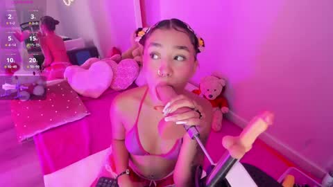 Snapshot of canndy_monroe chatting on May 12, 2026, 4:26 pm Candy online show from May 12, 2026, 4:26 pm