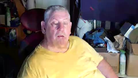 canoelicker69 online show from September 12, 2025, 7:14 pm