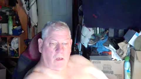canoelicker69 online show from September 16, 2025, 1:01 pm