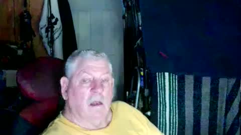 Snapshot of canoelicker69 chatting on October 17, 2025, 5:26 pm canoelicker69 online show from October 17, 2025, 5:26 pm