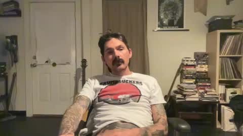 Snapshot of cantleavethehouse chatting on December 15, 2024, 11:20 pm cantleavethehouse online show from December 15, 2024, 11:20 pm