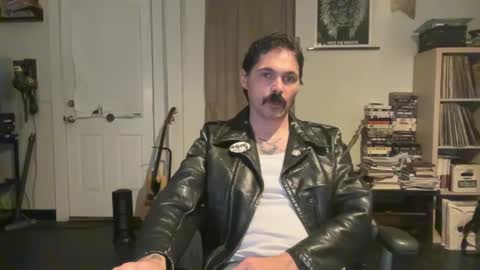 Snapshot of cantleavethehouse chatting on January 1, 2025, 3:13 am cantleavethehouse online show from January 1, 2025, 3:13 am