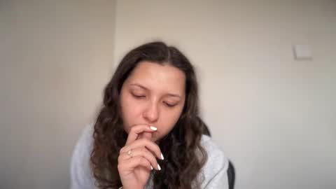 Emma online show from November 17, 2025, 6:41 am