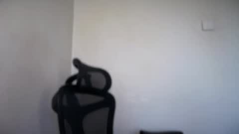 Emma online show from May 5, 2026, 7:05 am