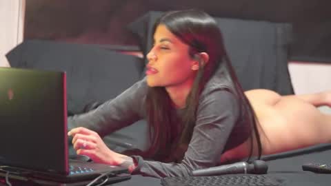 Snapshot of capriciousqueen chatting on September 21, 2025, 10:55 pm Miyah online show from September 21, 2025, 10:55 pm