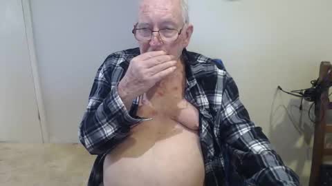 Snapshot of capt5105 chatting on March 16, 2026, 11:42 pm capt5105 online show from March 16, 2026, 11:42 pm