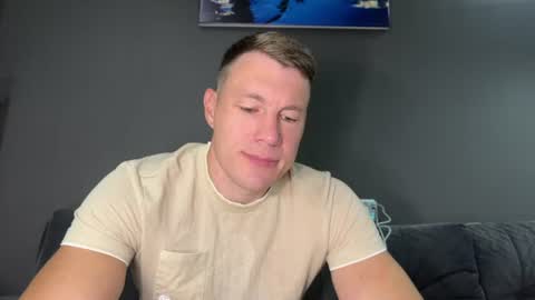 Snapshot of capt_oliver chatting on June 17, 2026, 8:50 am follow my twitter online show from June 17, 2026, 8:50 am