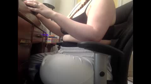 Snapshot of carabelle89 chatting on April 15, 2026, 10:21 pm carabelle89 online show from April 15, 2026, 10:21 pm