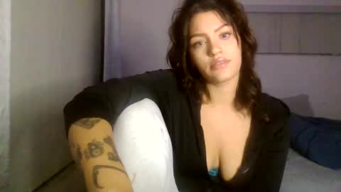 caramelmami26 online show from January 7, 2025, 3:35 am