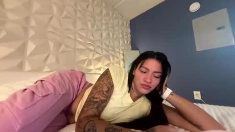 caramelmami26 online show from May 30, 2026, 8:55 am