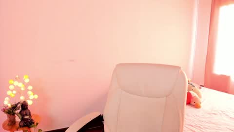              online show from January 23, 2025, 9:50 pm