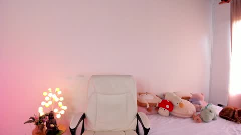              online show from February 1, 2025, 2:02 pm