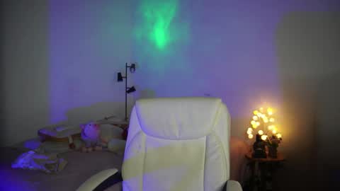              online show from March 7, 2025, 9:07 am