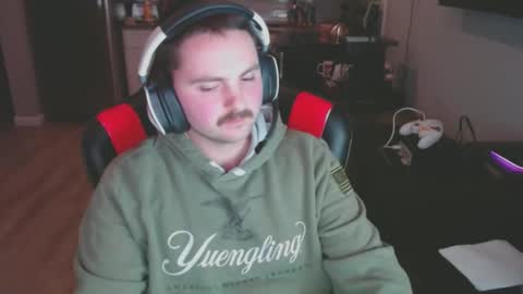 cardi_beans online show from February 12, 2025, 5:15 am