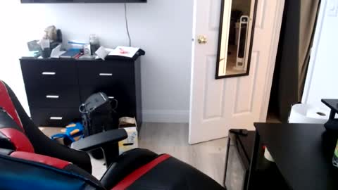 Snapshot of cardi_beans chatting on July 24, 2026, 5:49 am cardi_beans online show from July 24, 2026, 5:49 am